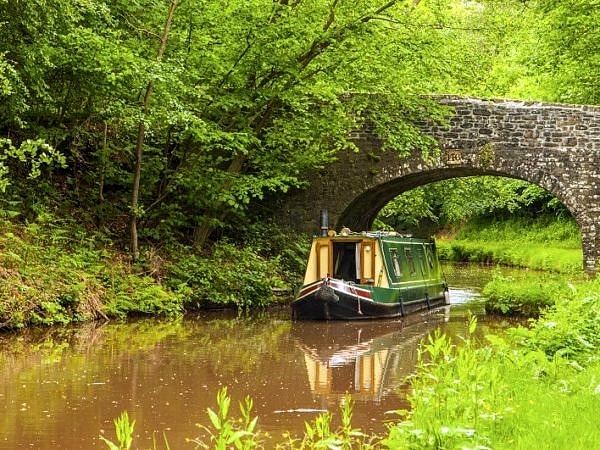 Narrowboat on the Monmouthshire and Brecon Canal CoW _DSC4186
